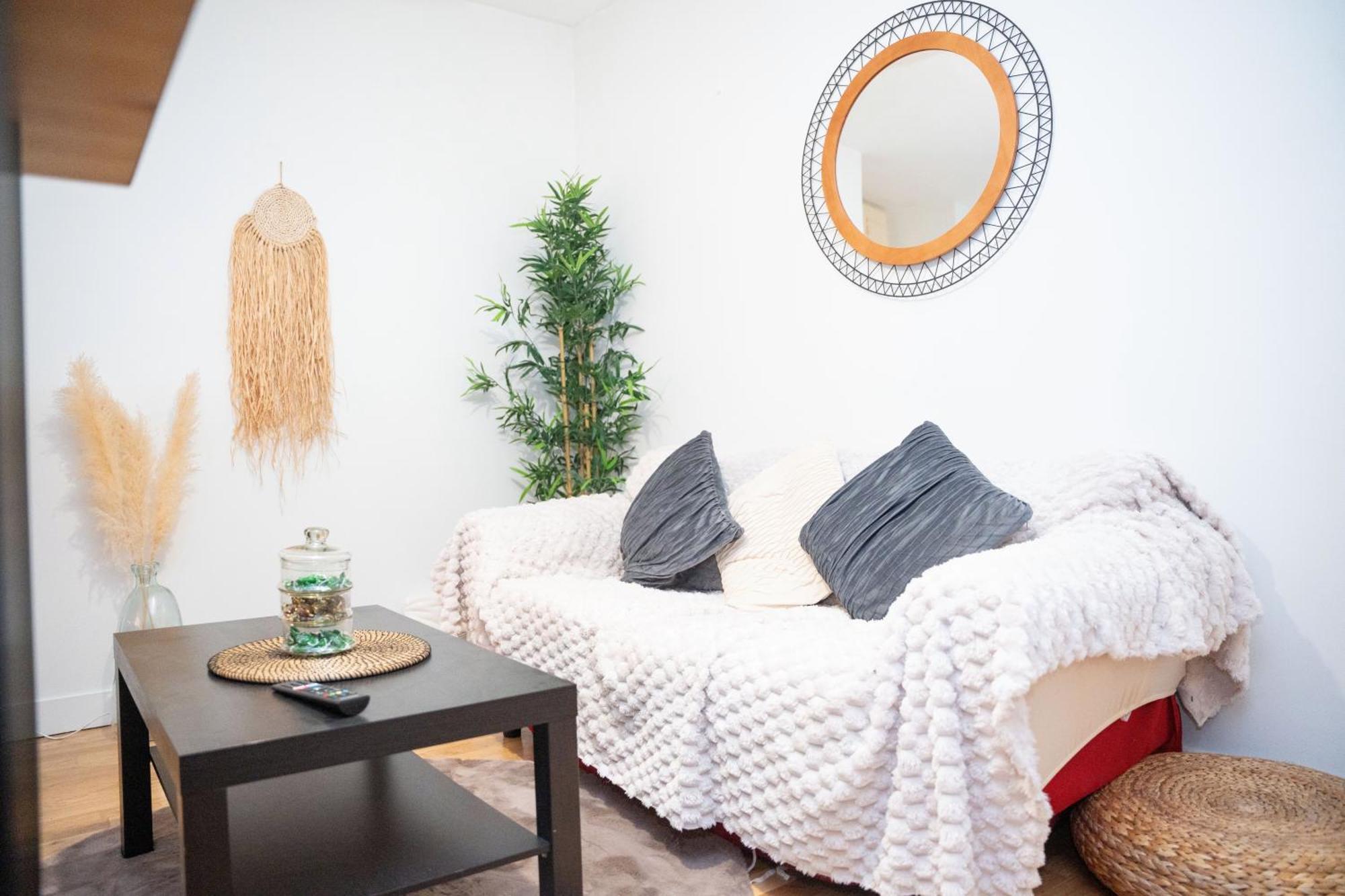 Le Castel Apartment Нант Екстериор снимка
