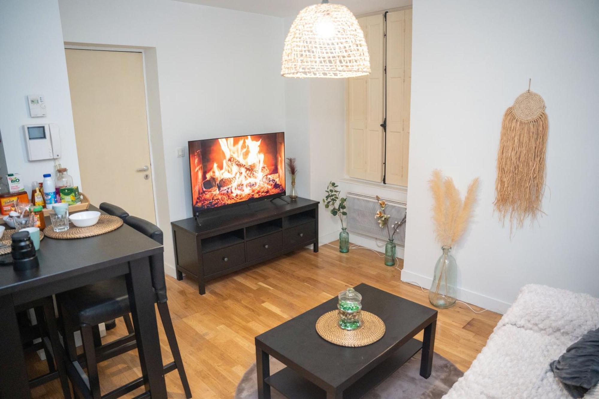Le Castel Apartment Нант Екстериор снимка